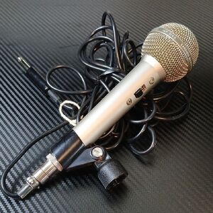 Cardioid Dynamic Silver Microphone -IMP.30K‎
